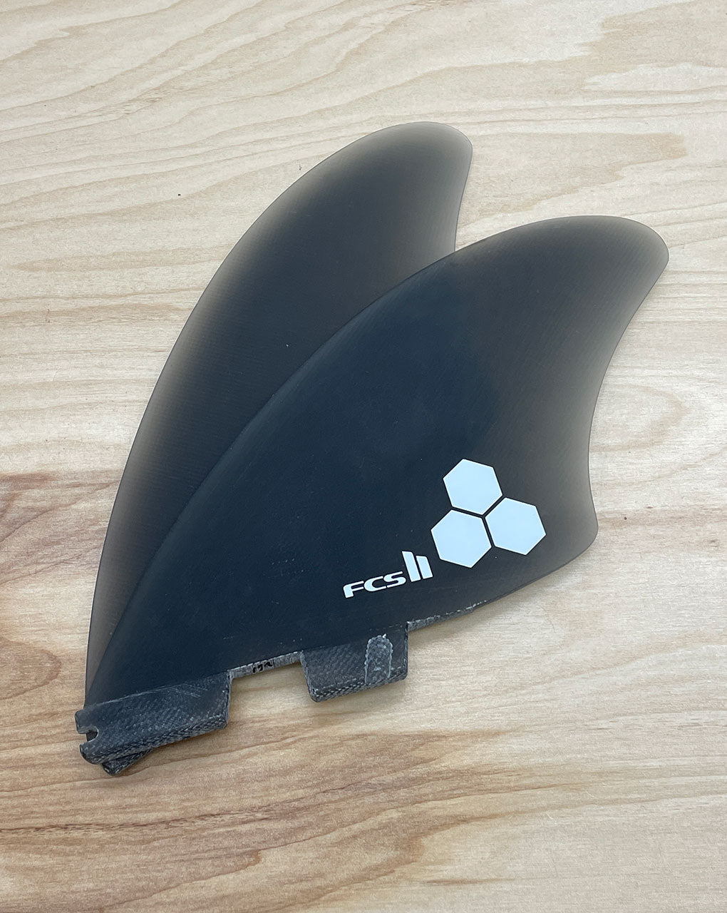 USED FISHBEARD - 6'0" X 20 1/8 X 2 11/16, 35.2L FCS2 with AM KEEL FINS