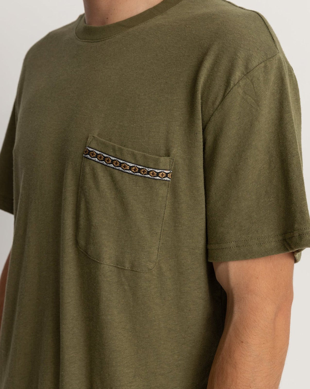 LINEN SS T-SHIRT - OLIVE