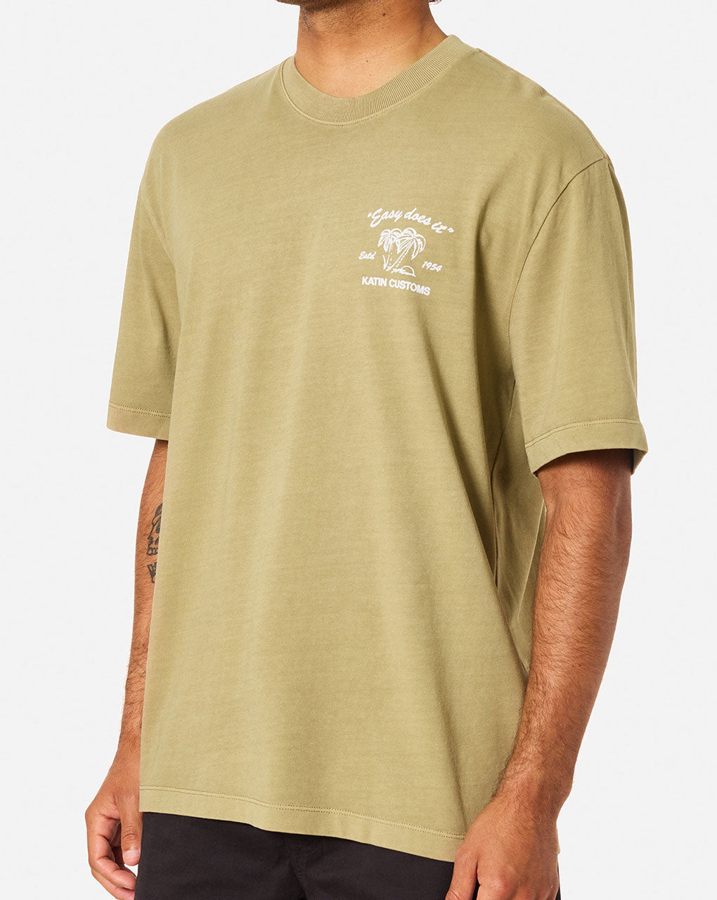 SUDS RELAXED TEE - COVERT GREEN PIGMENT DYE