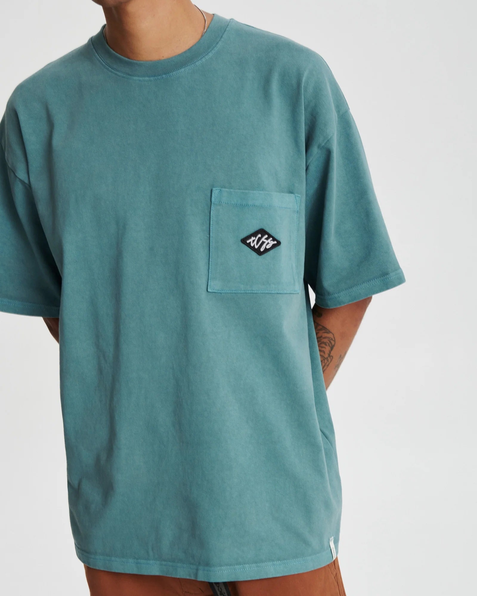 SCRIBBLE POCKET TEE - OCEAN