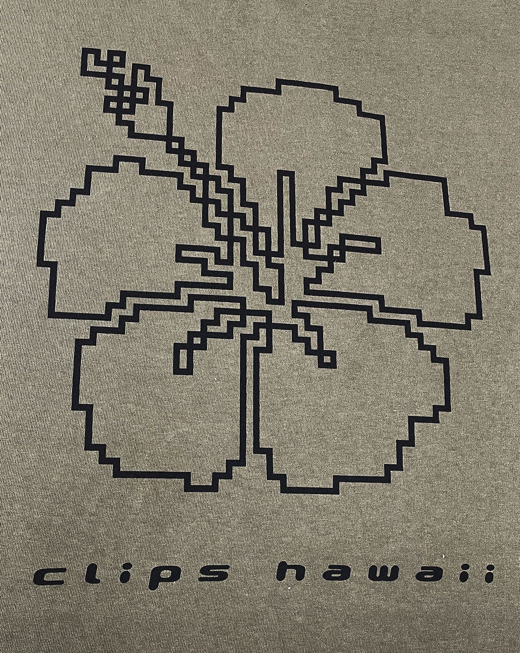 HIBISCUS OUTLINE TEE - OLIVE